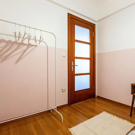 Gorgeous 3 Bedroom Flat - No8 * Istanbul