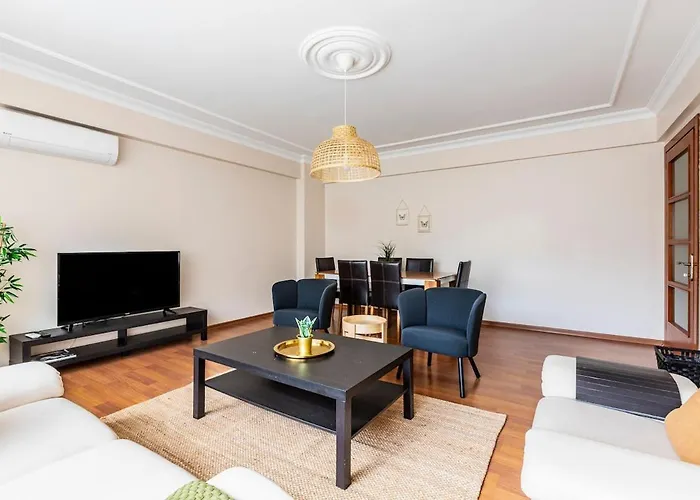 Gorgeous 3 Bedroom Flat - No8 Apartmán *