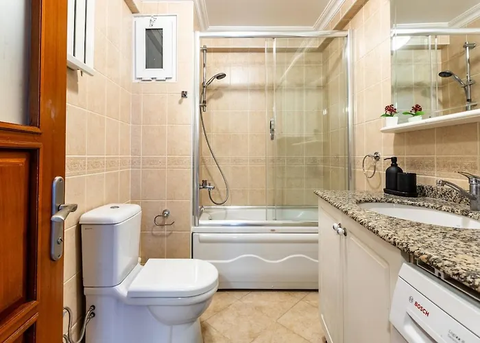 Appartement Gorgeous 3 Bedroom Flat - No8 *