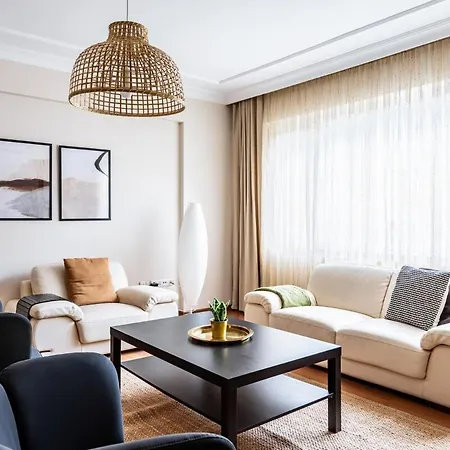 شقة Gorgeous 3 Bedroom Flat - No8